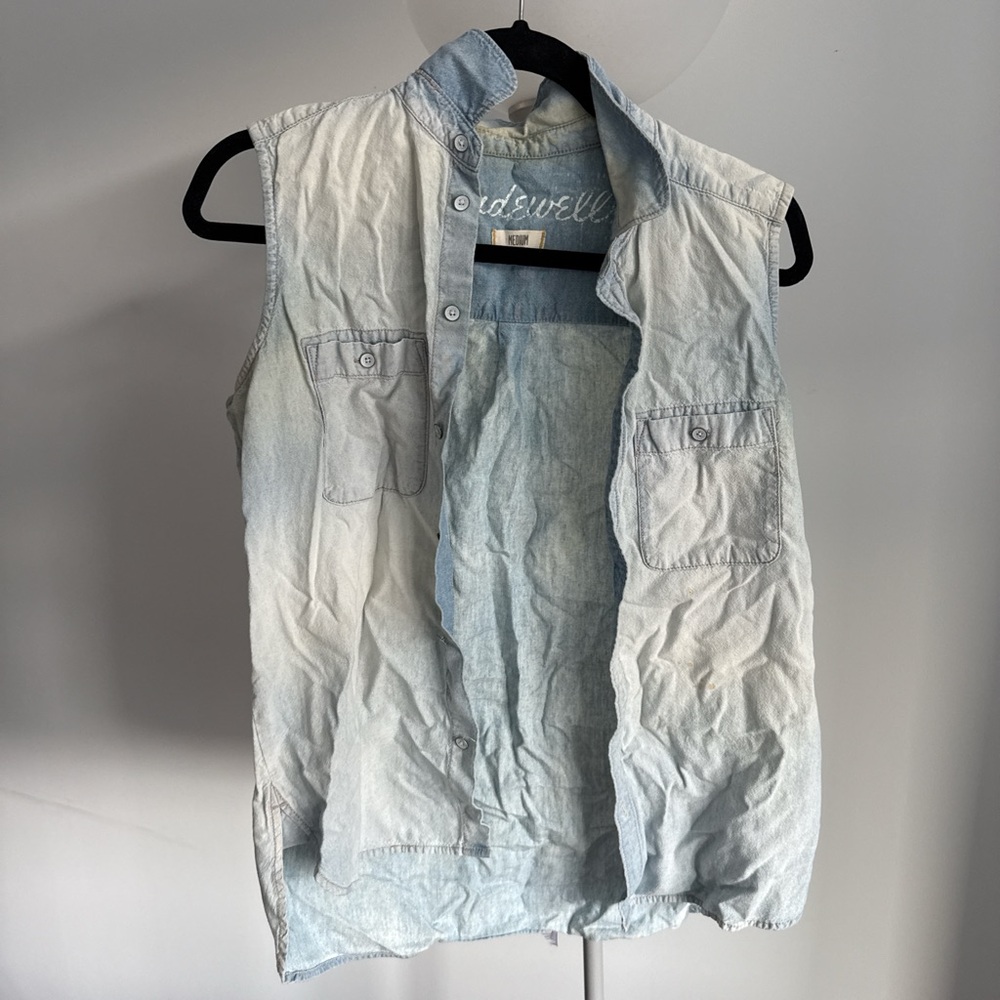 Madewell Light Blue Sleeveless Button Down Shirt
